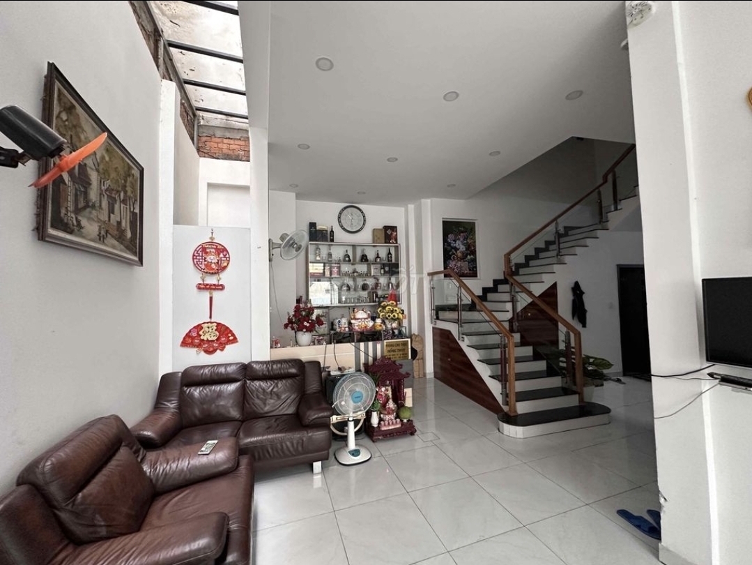 Bán nhà 1077 Cách Mạng Tháng Tám Phường Tân Sơn Nhất - Hinh 1