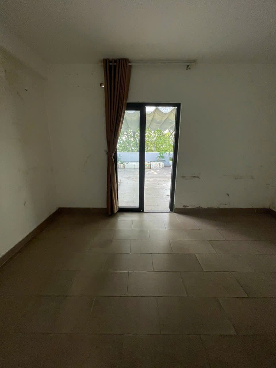 Bán nhà 393 Nguyễn Tri Phương Quận 10 - Hinh 4