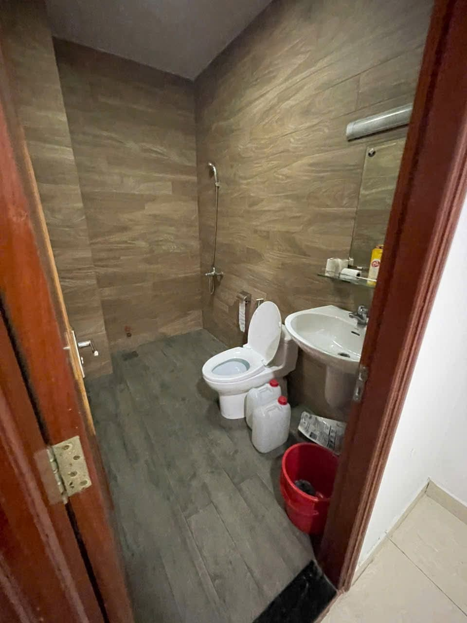 Bán nhà 393 Nguyễn Tri Phương Quận 10 - Hinh 8