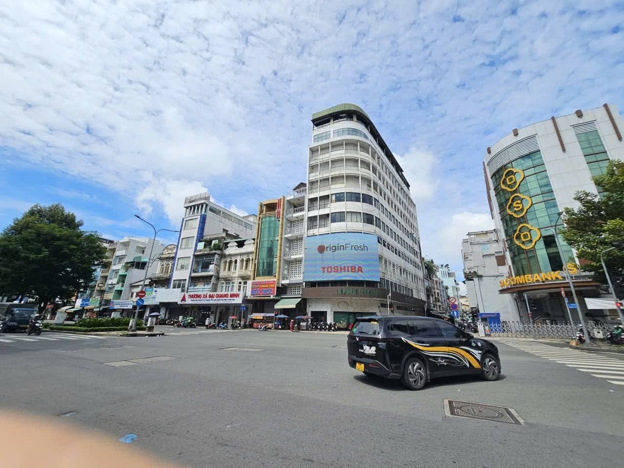 Bán nhà 411 Trần Hưng Đạo Phường Chợ Lớn - Hinh 1